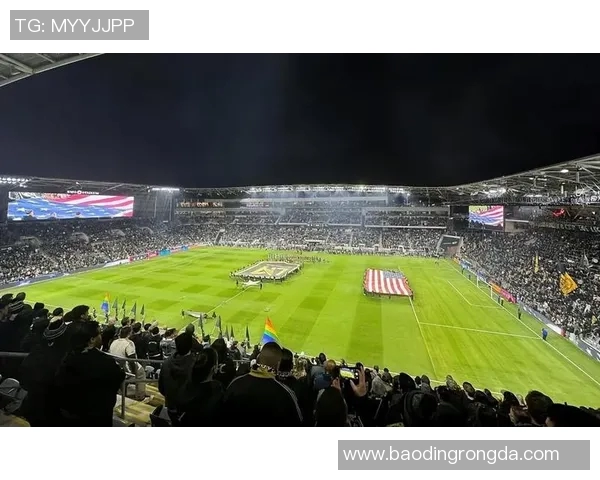 二十多岁足球明星的崛起与挑战:他们如何在绿茵场上书写传奇人生 二十多岁足球明星的崛起与挑战:他们如何在绿茵场上书写传奇人生