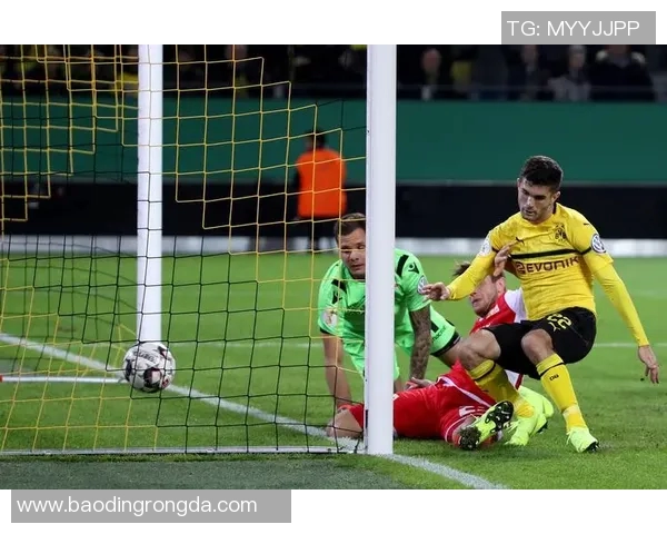 德国柏林足球明星阵容全景展示与精彩瞬间回顾 德国柏林足球明星阵容全景展示与精彩瞬间回顾